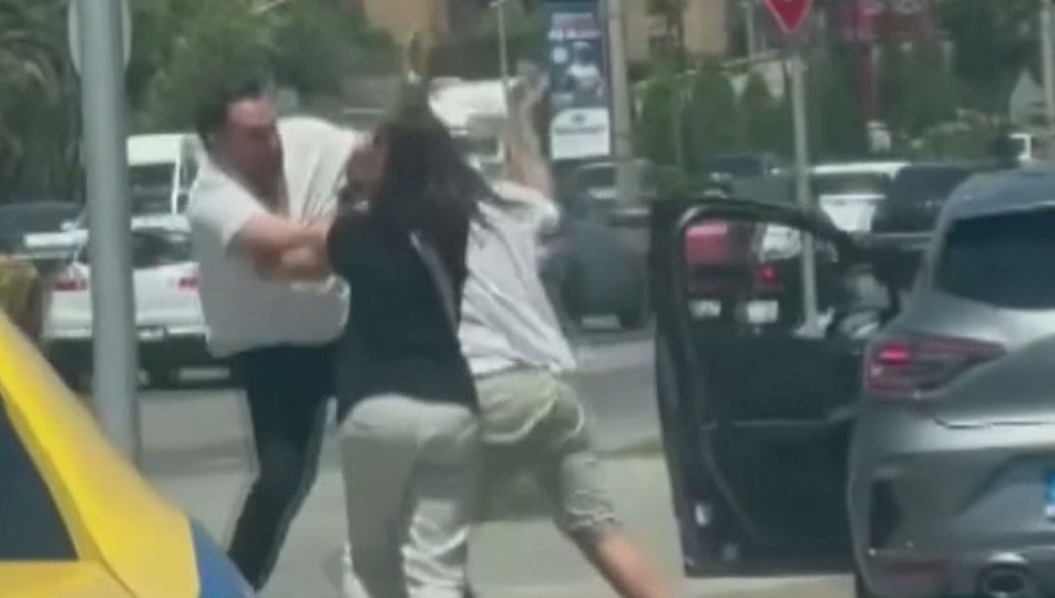 Ataşehir’de sürücülerin yumruklu kavgası