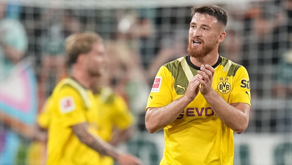 Milli futbolcu Salih Özcan Köln'de dünyaevine girdi