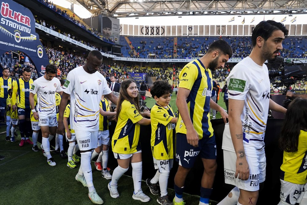 Fenerbahçe - Eyüpspor maçında olay: Taraftarın tepkisine En-Nesyri'den karşılık - 1