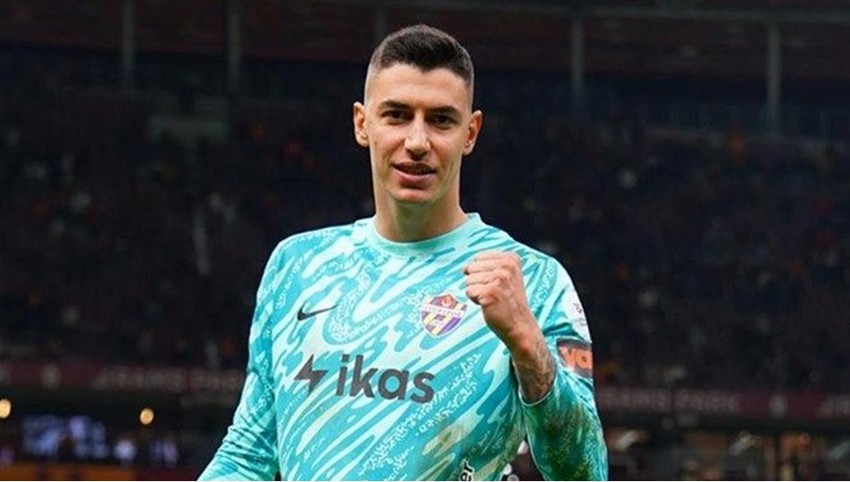Galatasaray iddiaları vardı: Eyüpspor, Berke Özer'in sözleşmesini uzattı